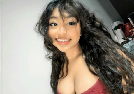 tftuelips model xxx pic