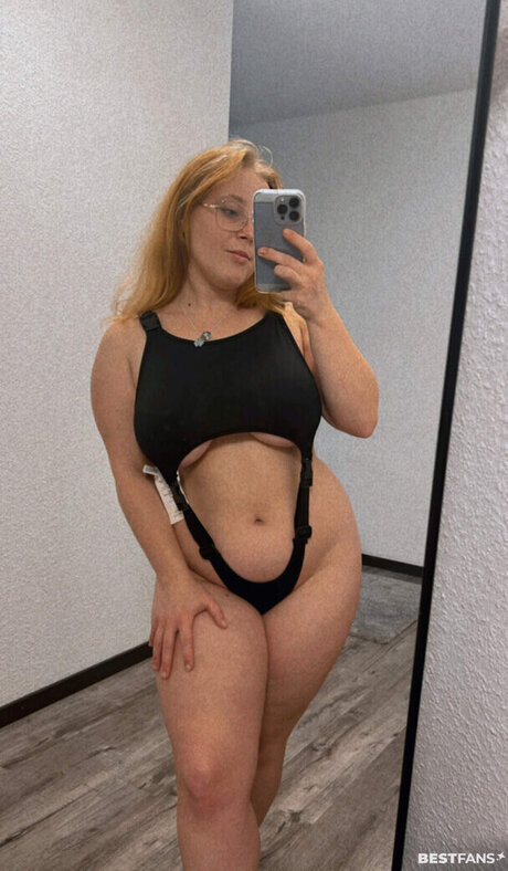 Sarahfahr9 nice pornstar photos