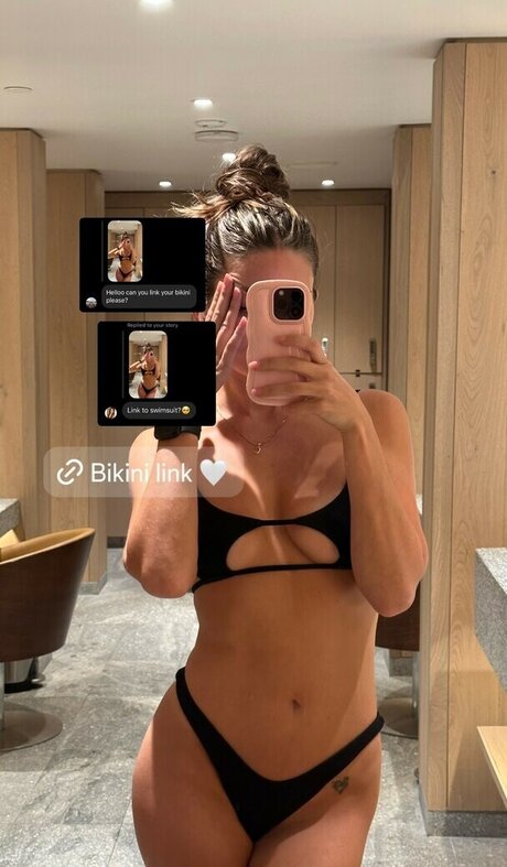 Carla Bezanson sexy model image