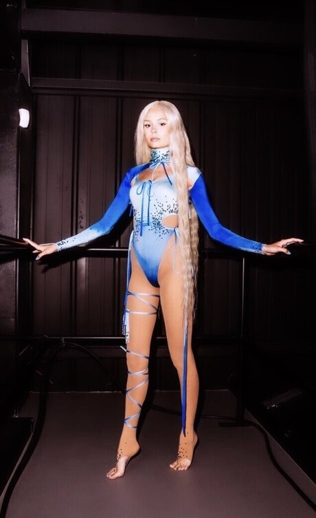 Nina Nesbitt star perfect photos