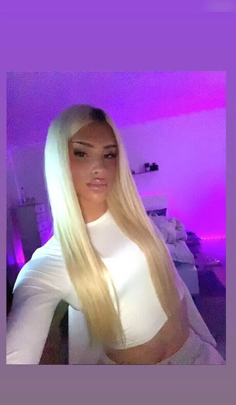 Barbie Lessa star pretty photo