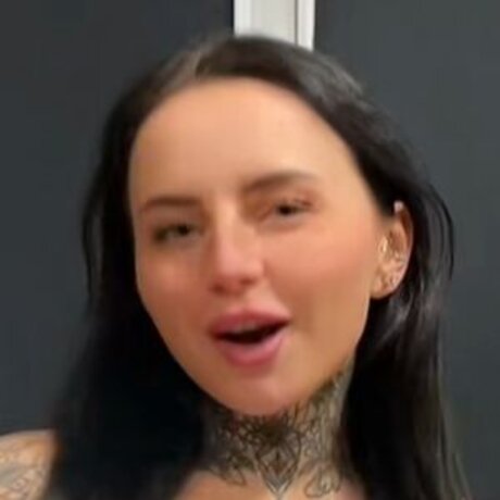 Layla Evans high quality pornstar archive