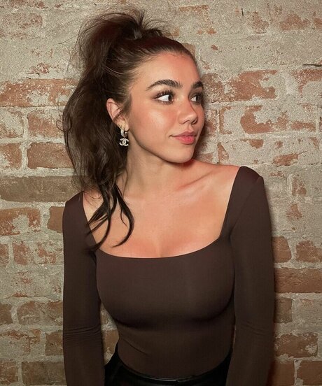 Megmuise naked pornstar images