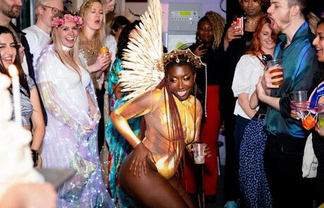 Sophie Duker free star pictures