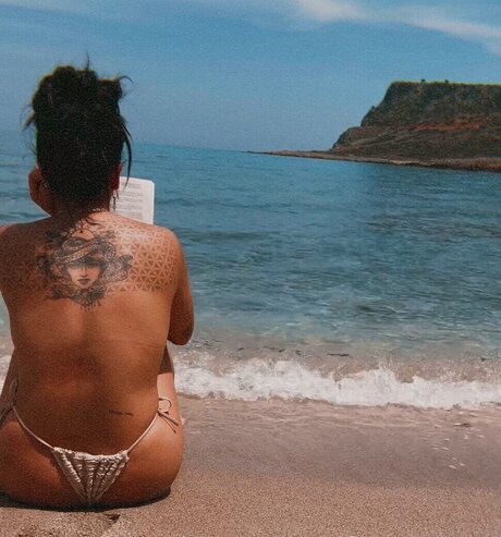 Vendewaa star sexy pics