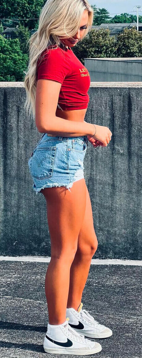 Kamryn Dockery free model photos