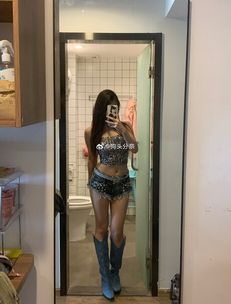 Fennai_ nude star pic