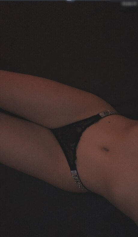 squirt onlyfans nude image