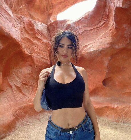 Lydddy model adult pic