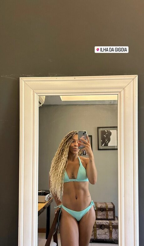 Lorrane Dos Santos nude star pic