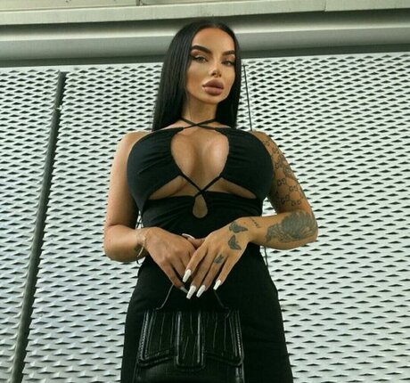 Lucia Smieskova erotic pornstar gallery