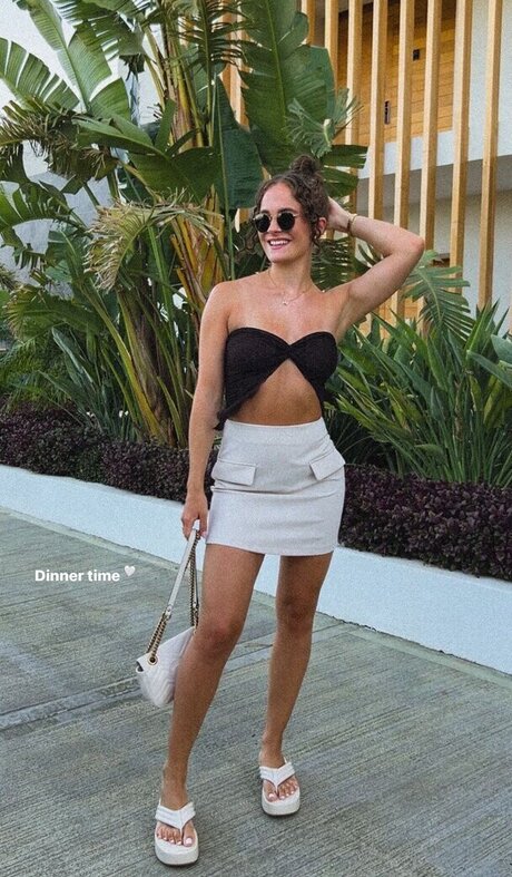 lara emilia hd star photos