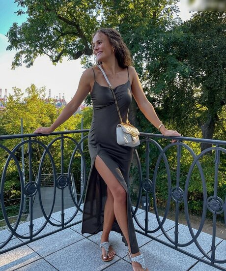 lara emilia Profile pic