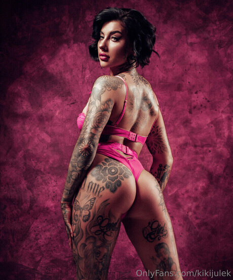 Kiki Julek model porn pic