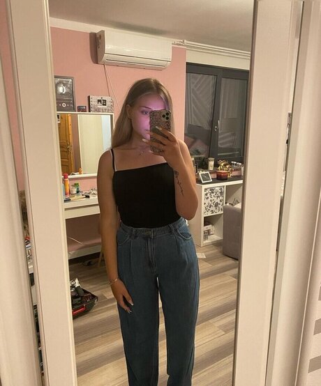 Wollnys naked model photos