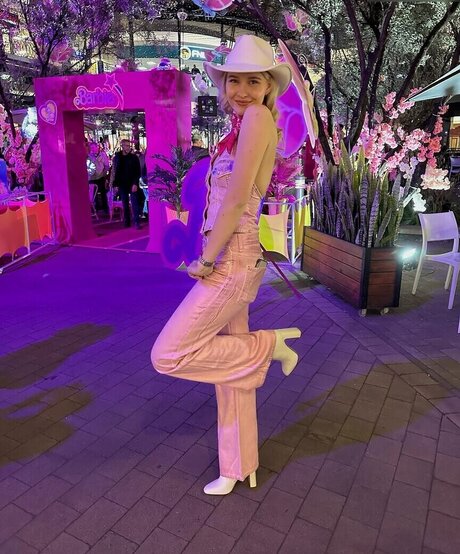 Juliet Small adult model image