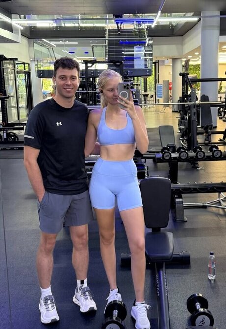 Juliet Small sex model pictures