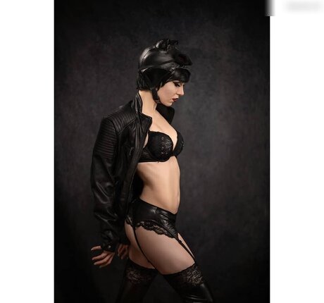 vivivalkyrie model beautiful photo