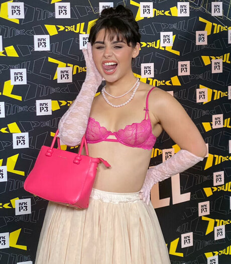 Alessandra Mele sex actress photo