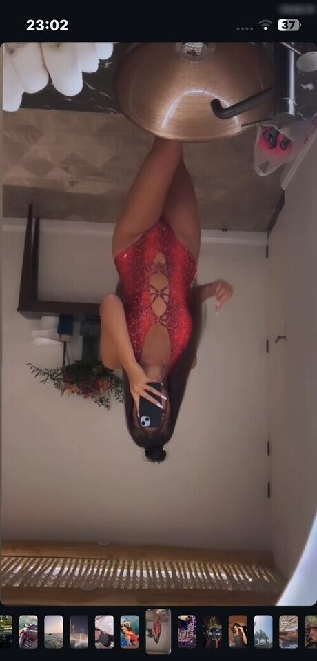 Vanessa Beauty and the Nerd star nudes images