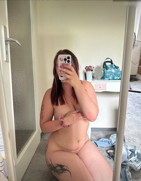 Kiwiimoon pornstar nude pic