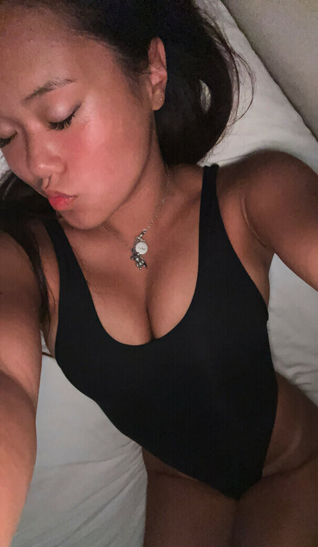 Michela Han pornstar sexy img