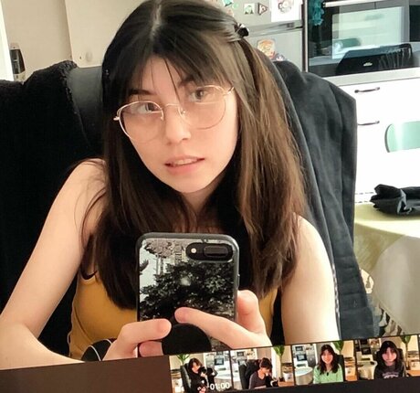 Path Wei_ sex star pic