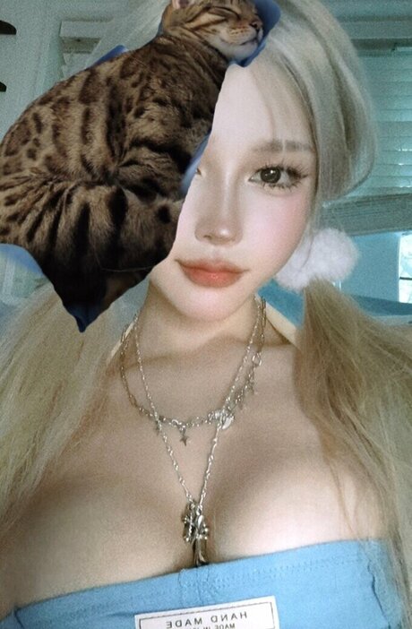 Globoib Hotvirgin erotic star images