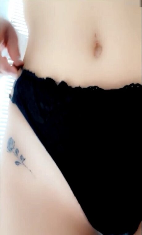 Lisa srmst adult model image