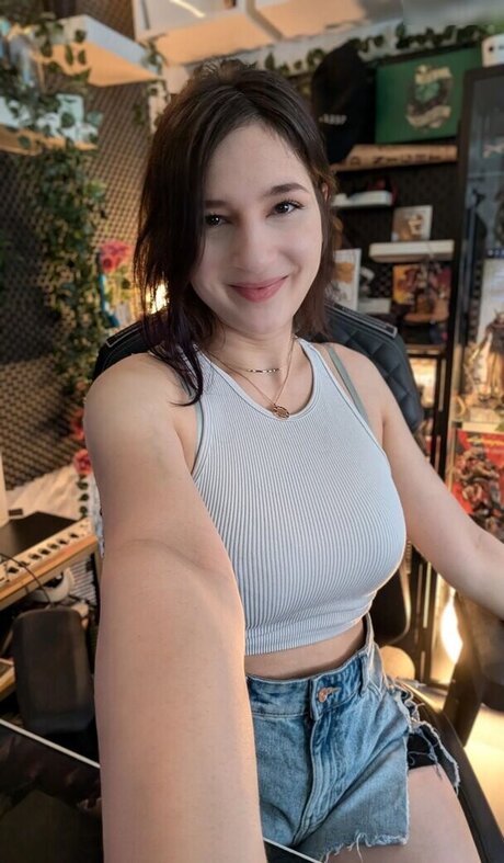 Haselnuuuss porn model image