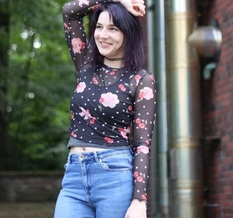 Haselnuuuss star exclusive image