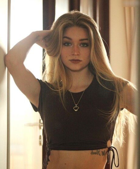 xh elen ax2 Helena model hot pictures