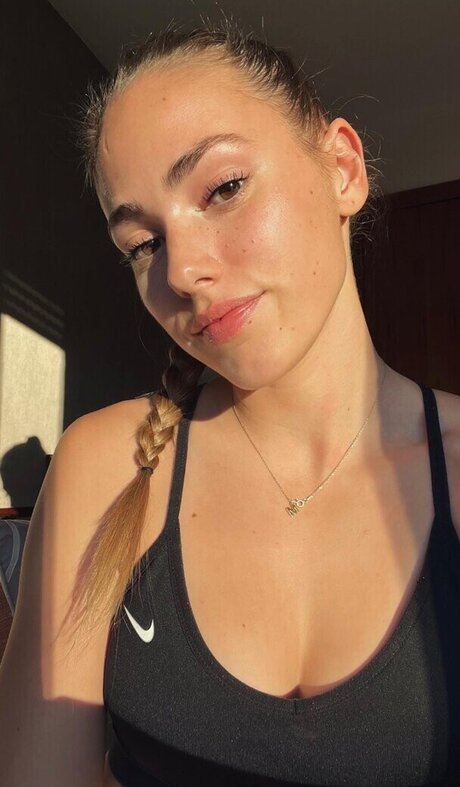 Clara Ferna ndez model nice image