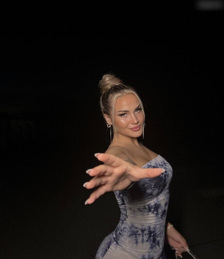 Eileensziv xxx pornstar img