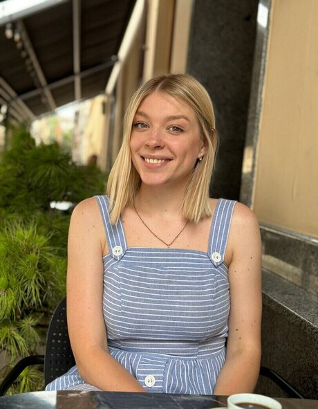 Evaarose exclusive model pictures