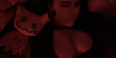 luvkeizer pornographic model photo