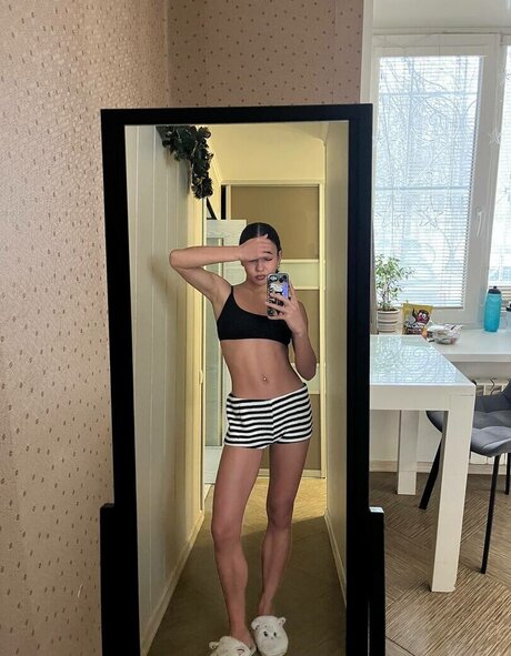 Yashankulova sex model img