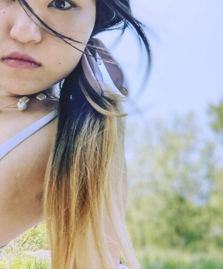 Mimee Xu art model photo