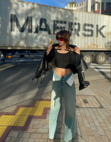 Ninonekw naked actress picture