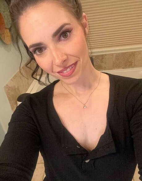 Annie Kundis star pretty pic