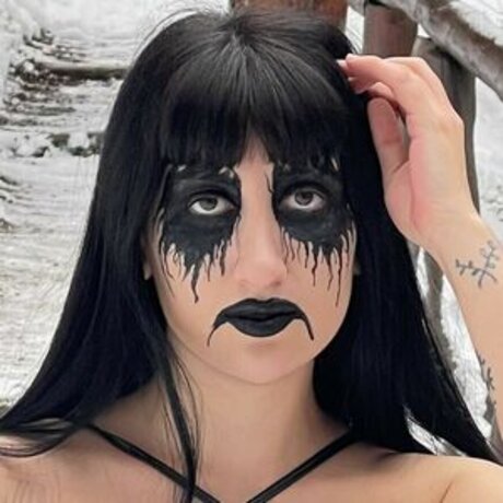 PetiteCute pornstar exclusive pictures