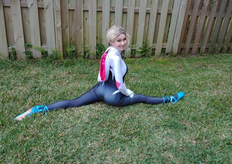 Stitchedspade nice model pic