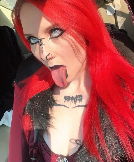 Carrie Cannie beautiful pornstar img