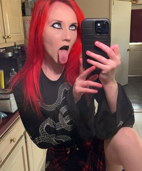 Carrie Cannie model exclusive img