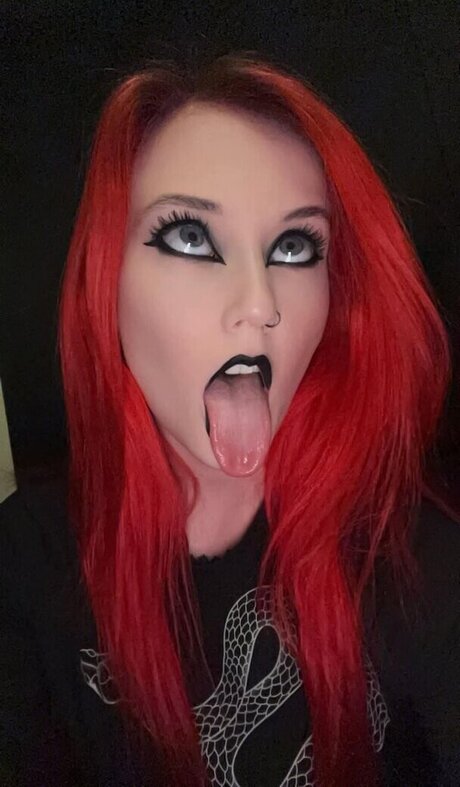 Carrie Cannie beautiful pornstar img