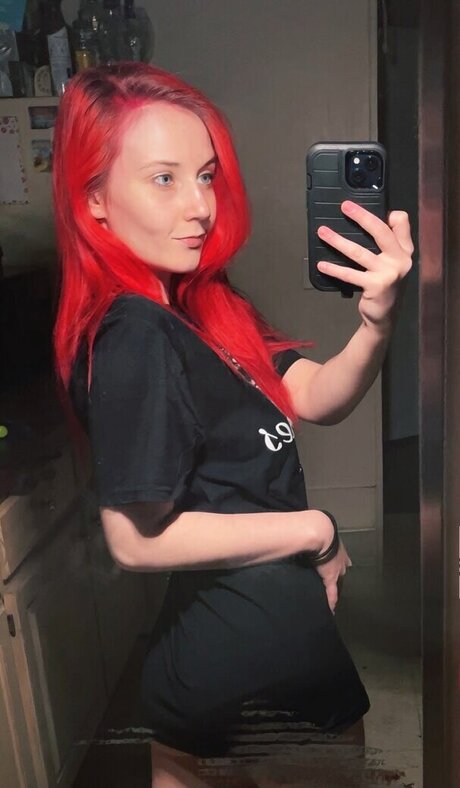 Carrie Cannie model sex photo