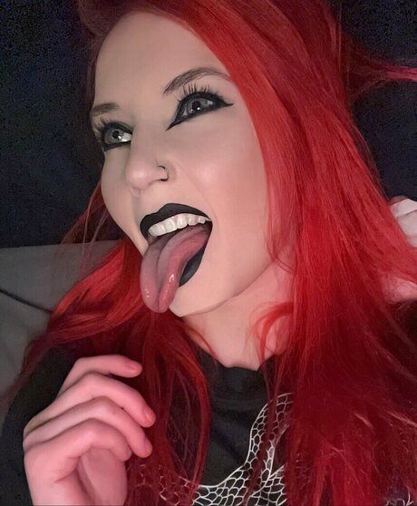 Carrie Cannie model pornographic archive