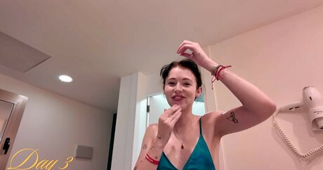 Holly Laing high quality model archive