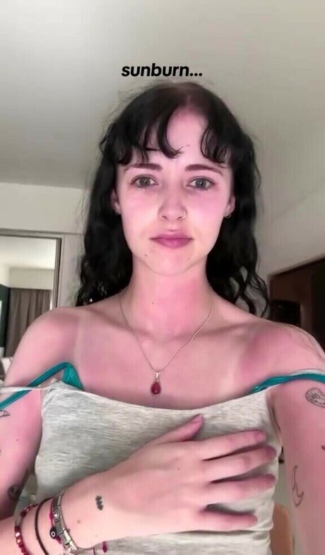 Holly Laing beautiful pornstar images