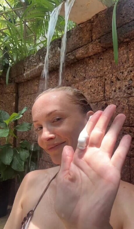 Janin Ullmann naked actress photos